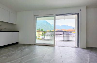 Luminoso ed elegante appartamento 2.5 locali all'ultimo piano a Gorduno, nuovo appartamento